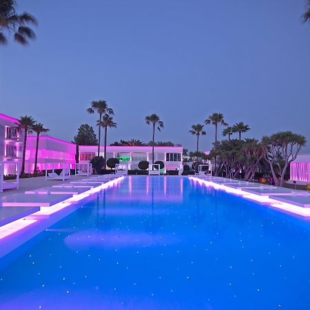 So White Beach Resort アヤナパ エクステリア 写真